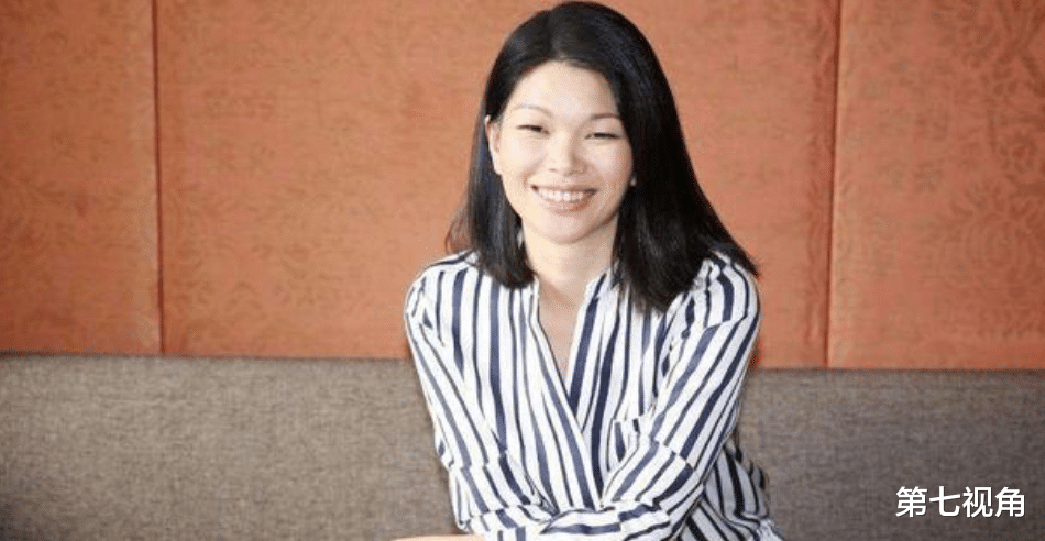 第七视角 中国第一“丑模”，误打误撞嫁给了法国富豪，儿子酷似贵族王子