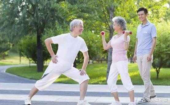 水果|骨头一年比一年松？别愁！3种水果堪称天然“增骨王”，可以给骨头加固