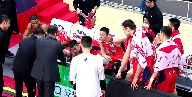 四川男籃|21分5籃板！廣州雙槍聯(lián)合發(fā)威，梅森11+6，郭士強變陣降服四川高塔