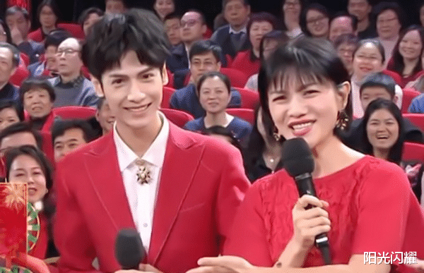 罗云熙|离开“润玉”的光环后，罗云熙跌下神坛，一个角色的红利能撑多久？