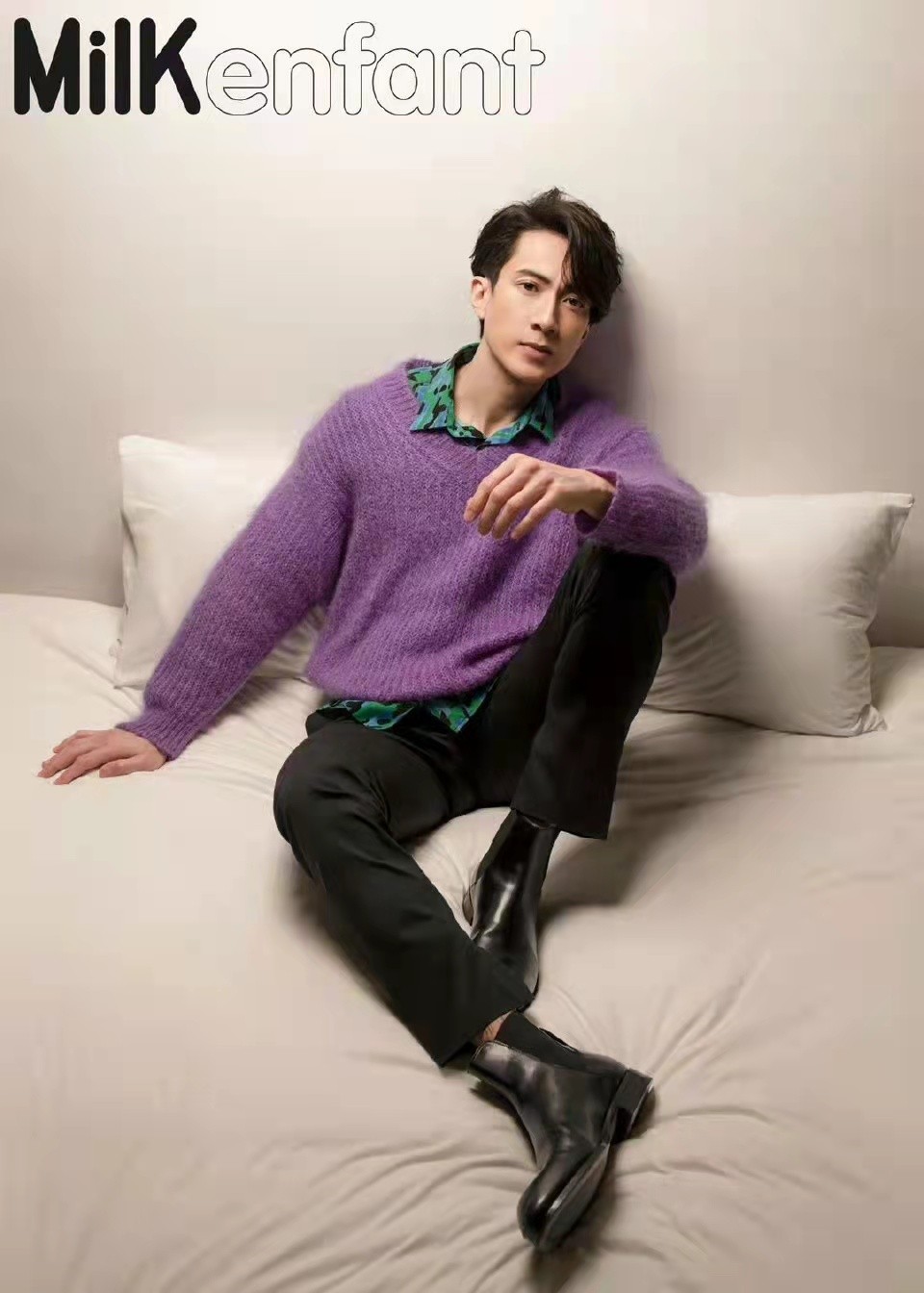 寻龙之幽冥地宫|吴尊一家三口拍大片！女儿戴贝雷帽颜值逆袭成名媛，儿子比爸爸帅