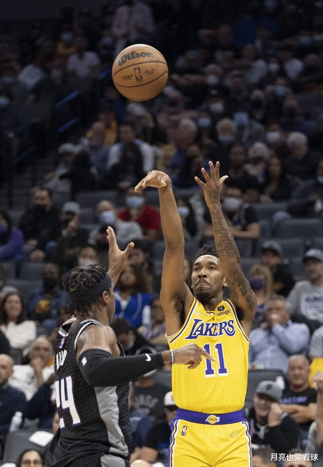 湖人隊|效率值+33！湖人神射歸位三分10中6狂攬22分，逆轉(zhuǎn)取勝他當(dāng)居首功
