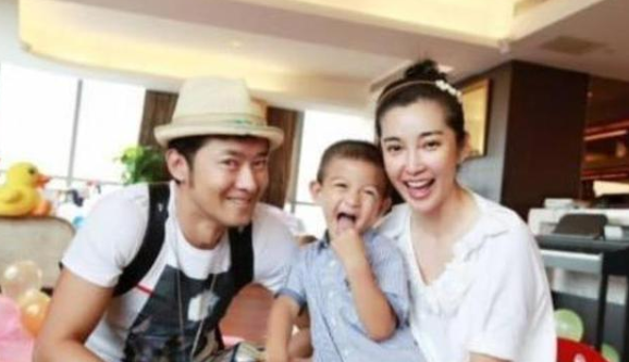 任泉|任泉宠了12年的妻子曝光,原来是我们熟悉的歌手,难怪多年0绯闻