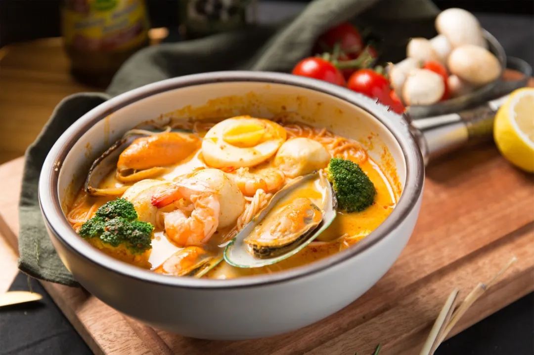 C妈学堂|入秋后,父母想要娃身体健康少生病,饮食要做到“两不吃”