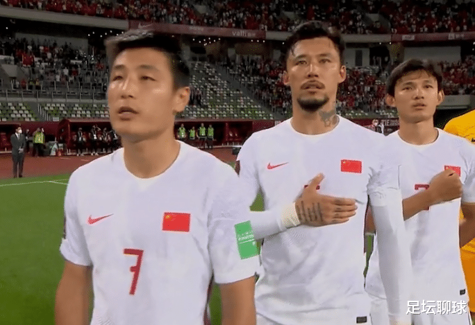 国足|0-4惨败！56万人口小国又输球，最快3天后出局，国足球迷白熬夜了