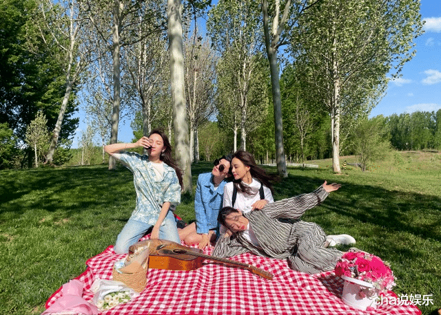 cha说娱乐 明星怎么过五一？种菜、春游野餐、热心游客拍照，还有被堵高速的