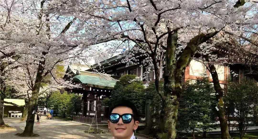 琳妹儿说|赵薇被张哲瀚事件牵连，着装往事被扒，社交平台遭网友留言谩骂