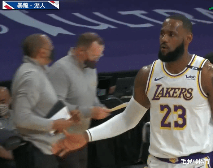 湖人队|湖人单节38分打爆黑马!詹皇冲历史第19再迎里程碑,小科比大爆发
