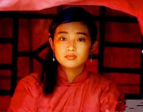 张艺谋|女学生娱圈“夺权”记：不是时代选择了陈婷，而是她读懂了张艺谋