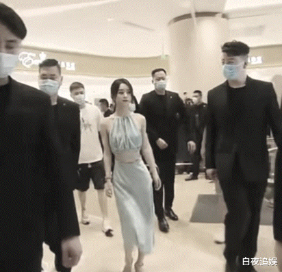 山河令|33岁赵丽颖参加线下活动，无修生图被疯传，全网都在关注她的耳环