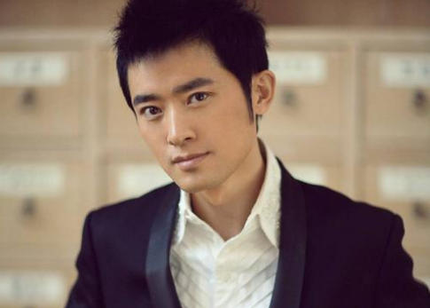 任泉|他宠了12年的妻子曝光，原来是我们熟悉的歌手，难怪多年0绯闻