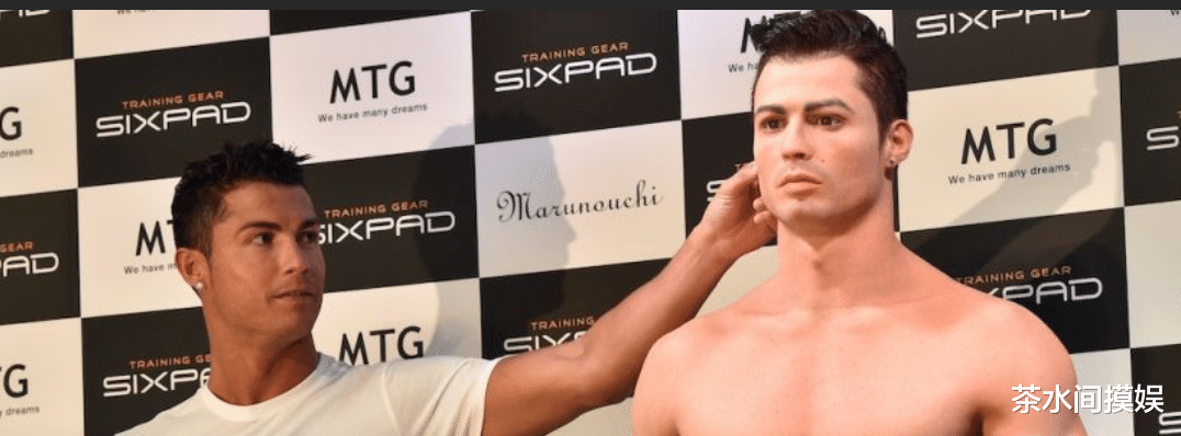 明星|女娲看了都摇头？这些明星蜡像师的手艺最多只值五毛！