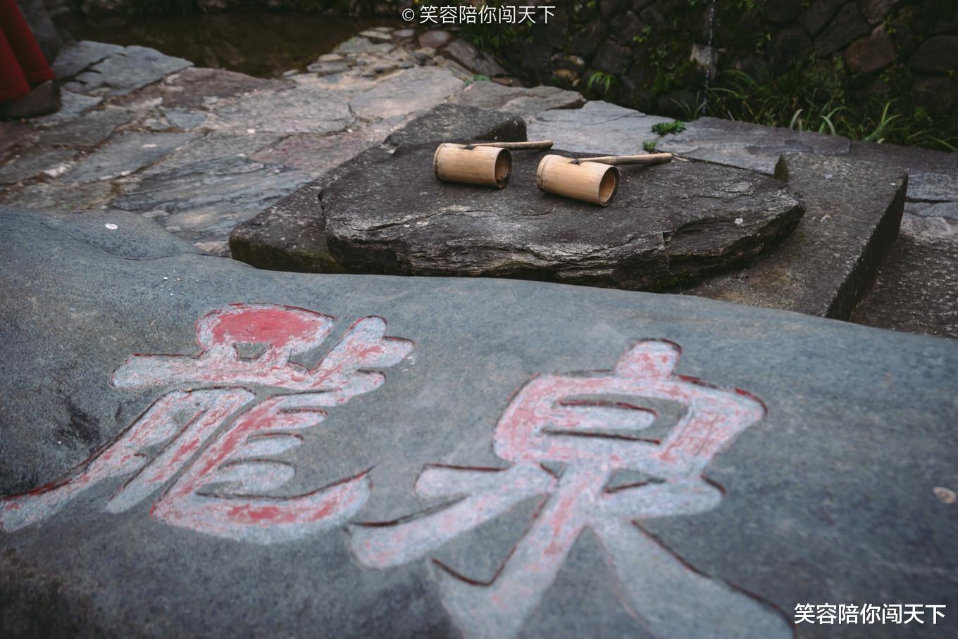 笑容陪你闯天下 安徽有个古村，被称为大别山的活化石，有300多幢老房子