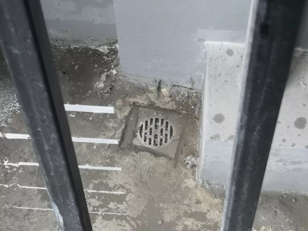 验房时现烧焦味，业主吐槽“反人类”设计