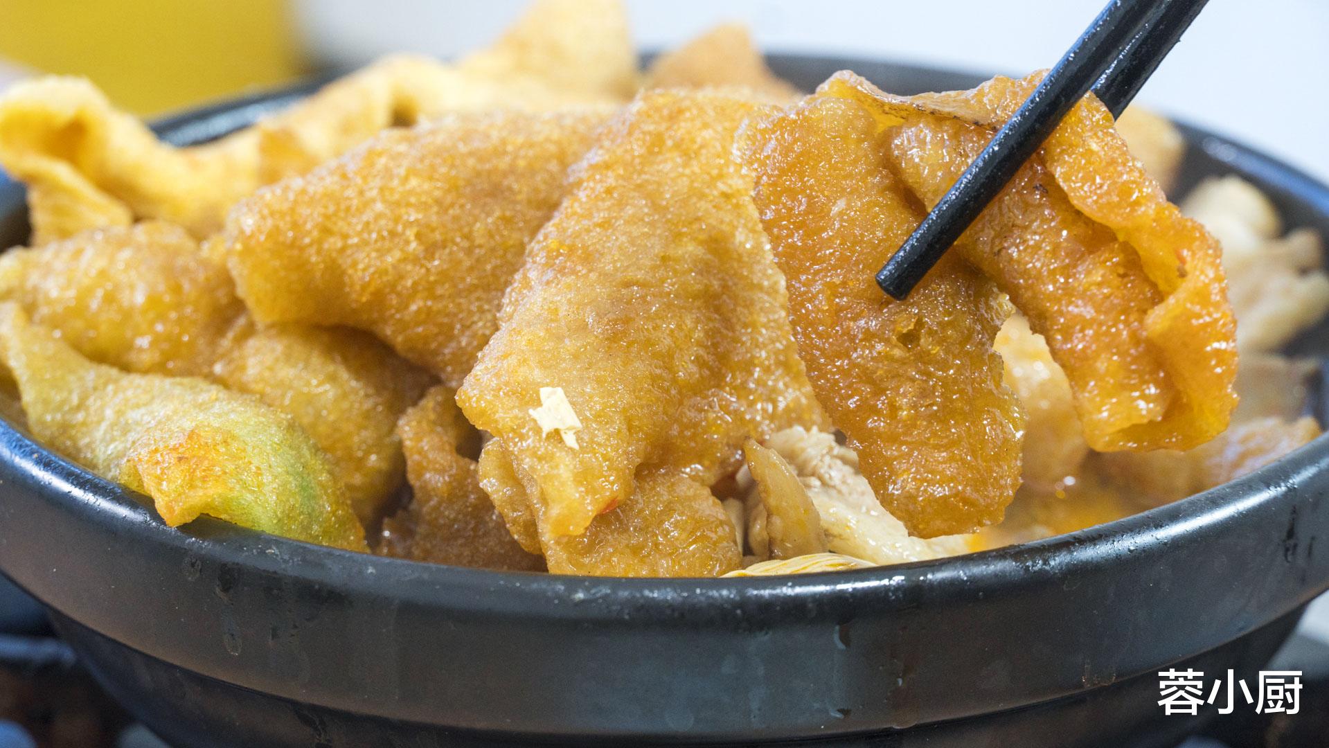 猪皮|秋冬干燥寒冷，女人要多吃6种食材，补水又驱寒，面如桃花显年轻