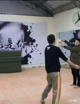 小叶娱记 被蜜蜂蛰了,奶奶说拔罐逼出毒血就好了”,但为啥却越长越大...