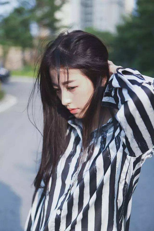 周雨彤|五年前，黄景瑜、许魏洲惊天一吻，耽误了周雨彤的大好前程