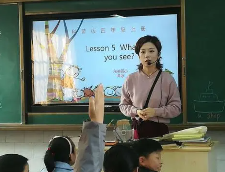 设计师|男生最喜爱的“女友”职业排行榜,榜首实至名归,学生心驰神往