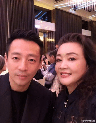 汪小菲|大S婚变闹5个月“早爆端倪”！4证据被挖出…汪小菲妈点赞她所有负评