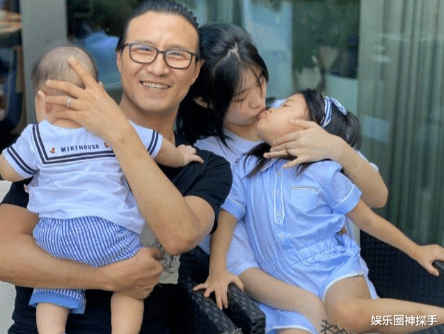 章子怡|章子怡3个孩子长大了，16岁大女儿颜值超生母，2岁儿子神似汪峰