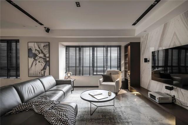 |114㎡现代，朴素简雅的空间，黑白配的设计，稳重端庄有档次