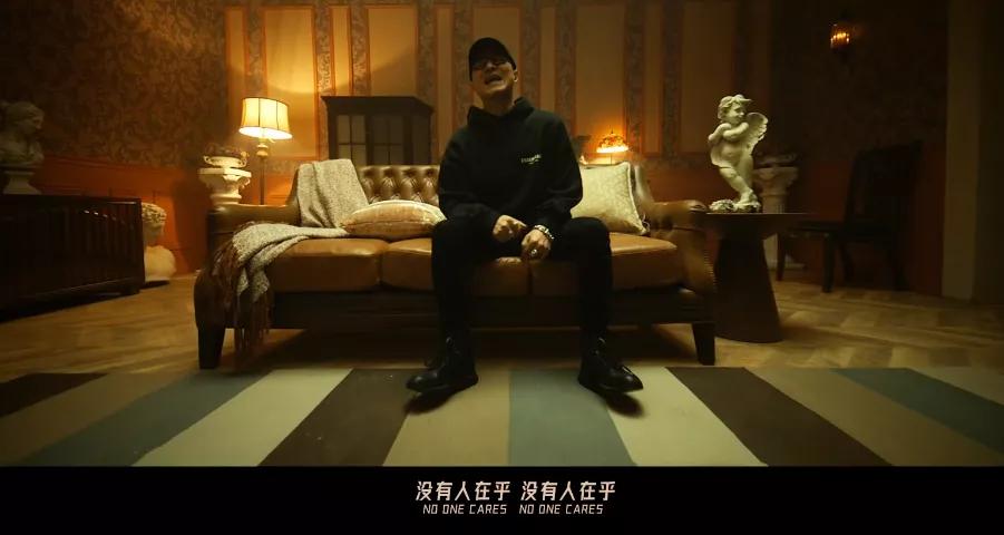 汪峰|被汪峰狠批，穷困潦倒险寻短见，5年后逆袭，汪峰主动邀请他合作