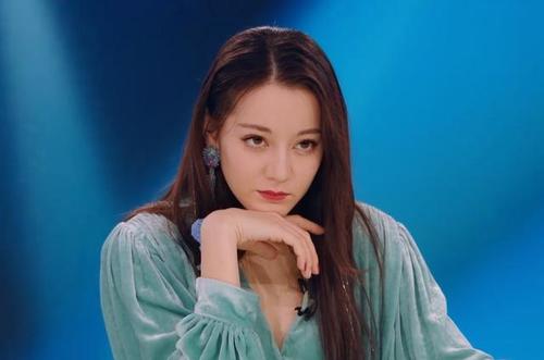 迪丽热巴|角色老套，演什么都像自己！迪丽热巴逐渐走上了杨幂的老路