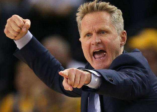 马刺队|新水花兄弟轰56+10记三分仍输球，格林上热搜，科尔表态！