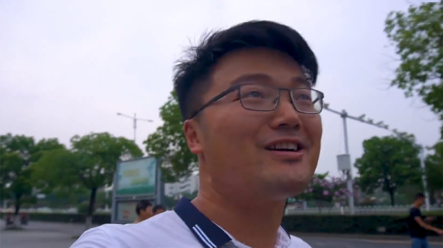 徐大sao|徐大sao开始整活，粉丝数据呈波浪线，评论区上演无人生还