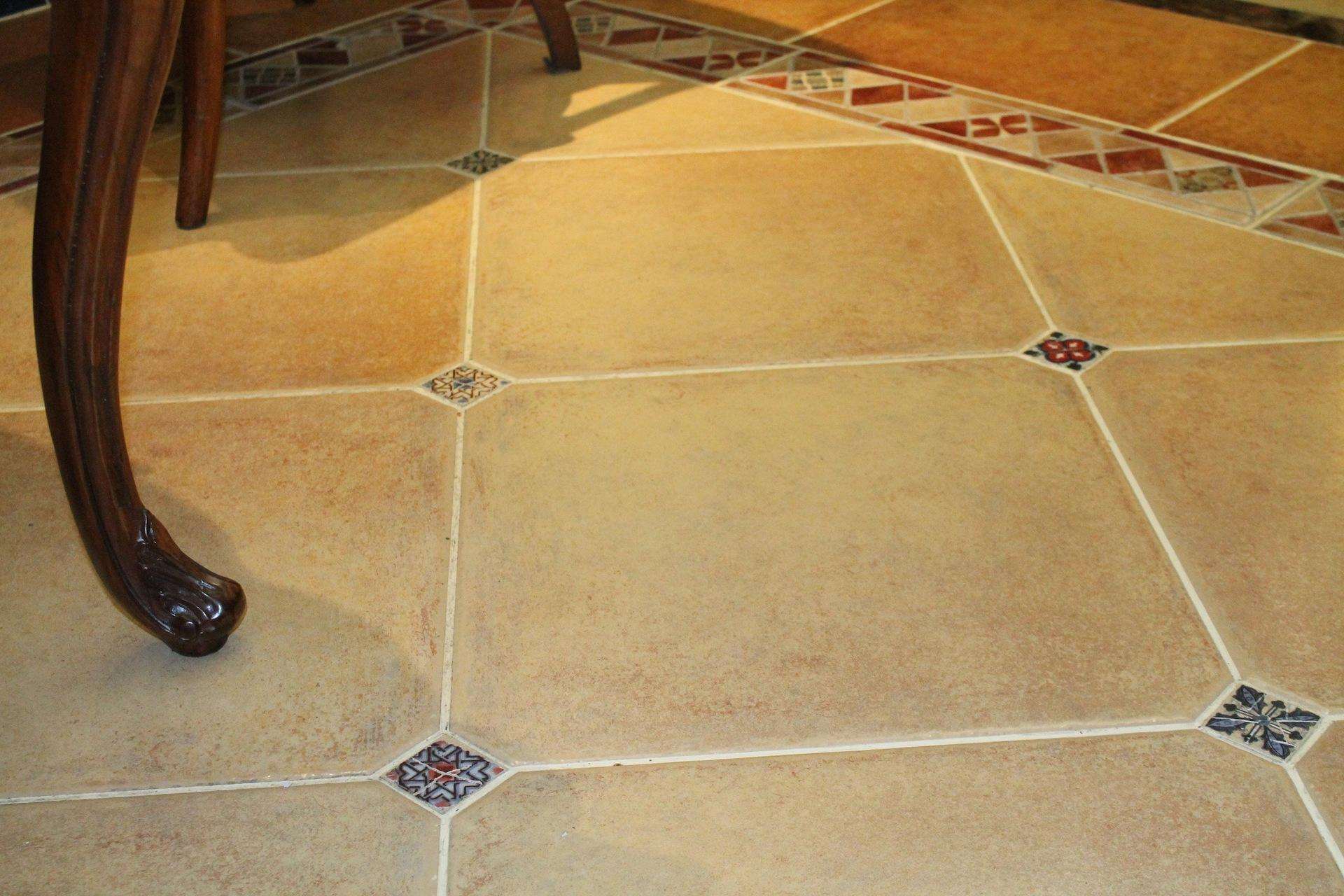 这些施工和质量上的缺陷,是装修后瓷砖空鼓、脱落的主要原因