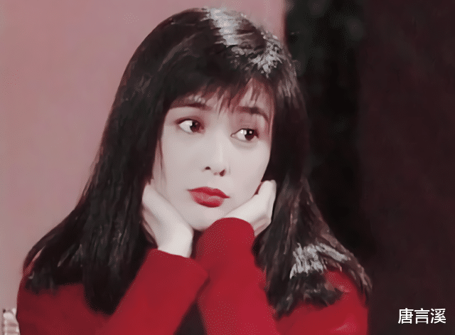 关之琳|持靓行凶关之琳，38年爱上六位富豪，和向华强缘分被一杯咖啡终结