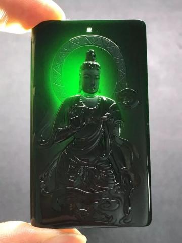 翡翠|翡翠中的墨翠,黑的可爱!