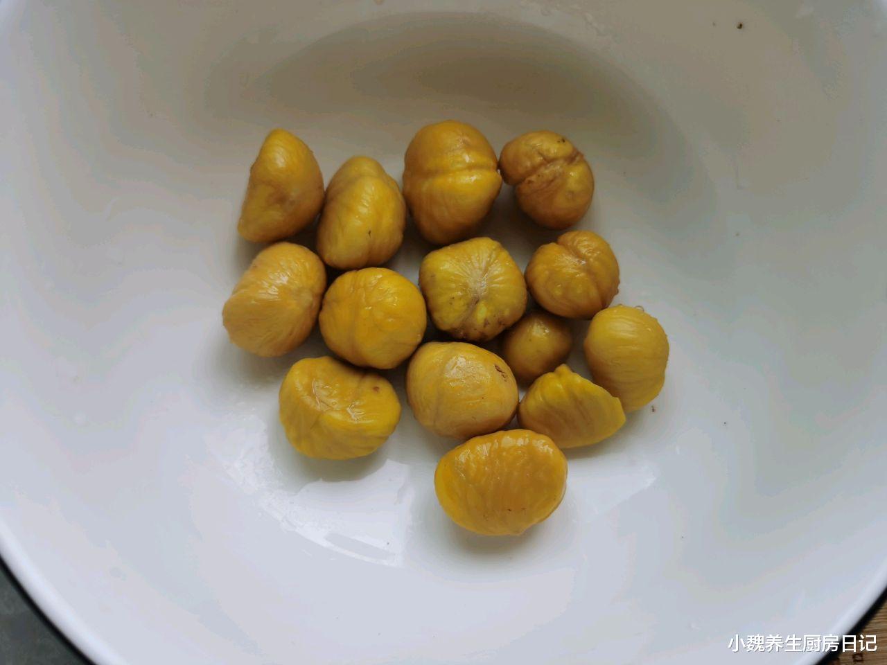 板栗|贫血最怕喝“这汤”，简单炖一炖，气血双补，脸色光泽红润！