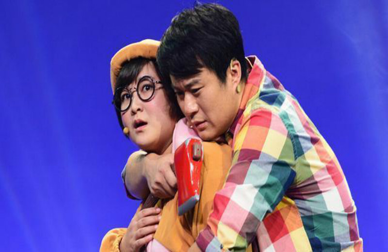 你好|网友质疑贾玲处女作《你好李焕英》抄袭，被抄袭方晒出版权证书