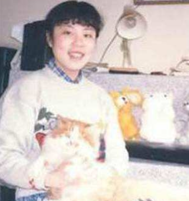 1994年,清华学霸朱令,惨遭室友投毒,如今48岁的她怎样了?