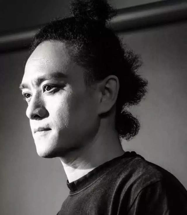 赵英俊|歌手赵英俊去世！众好友悲痛悼念，岳云鹏晒两人微信截图最后一句我哭的好大声