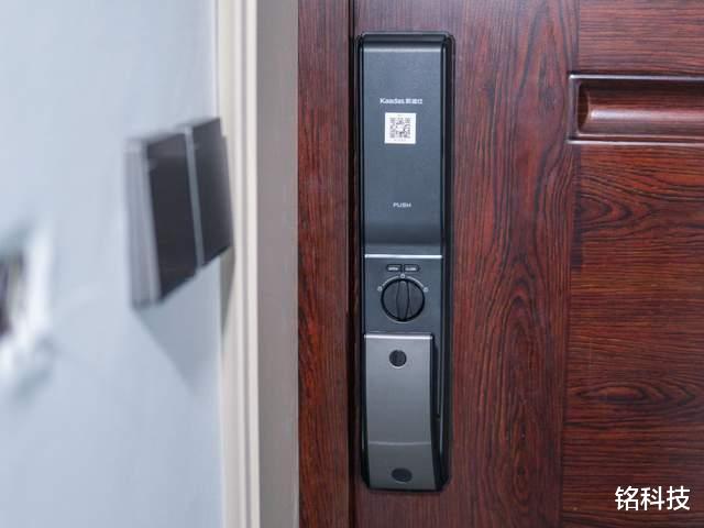 苍南 凯迪仕K9-V可视猫眼智能锁安装体验：安全又实用