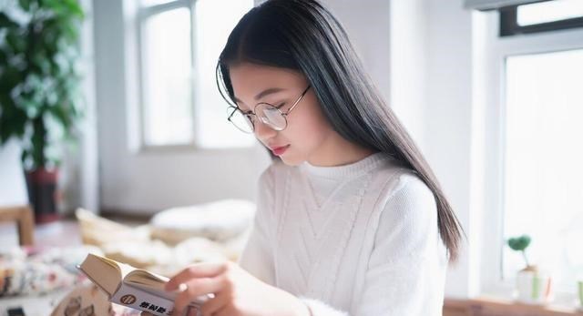 育儿心课堂|心理学：为何太漂亮的女人，反而不被异性喜欢？