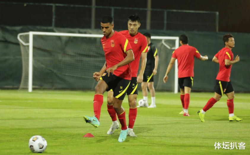 国足|韩媒：国足让中超沦为畸形联赛，集训时长世界第一，无法理解！
