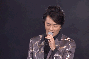 陈小春|“乌鸦哥”分享聚餐视频，陈小春竟意外出镜，这次不会掀桌子了吧