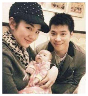 李小冉|李小冉被前任拿艾滋针头抵喉，黄奕家里装满摄像头，阿娇更惨