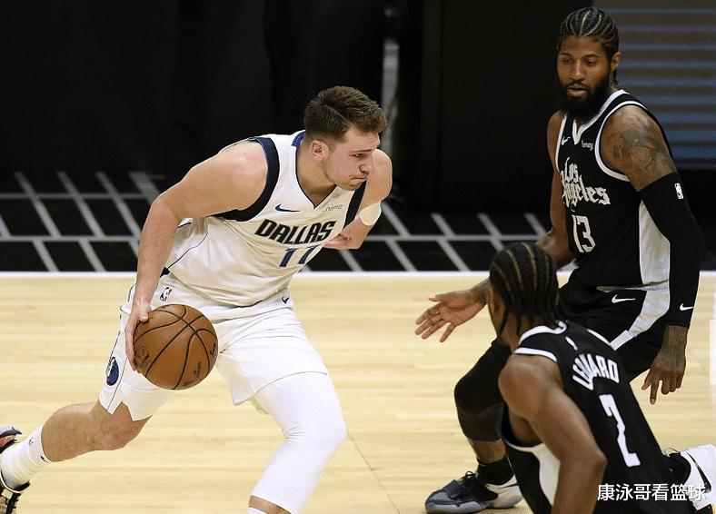 安东尼·戴维斯|官宣！湖人再获利好，太阳双核隐忧，篮网大敌诞生，三巨头遇挑战