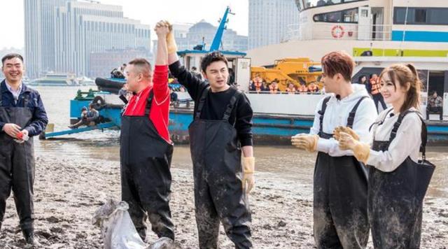 神人黑白脸 同为综艺元老，李晨和王迅待遇却千差万别，这般差距究竟为何？