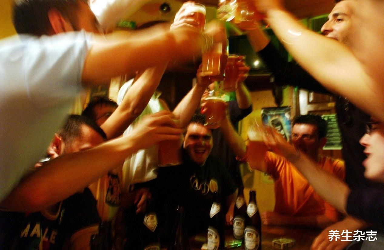 抗癌|一月25次“857”，20岁男大学生确诊肾衰，父母怒斥：没有这个儿子