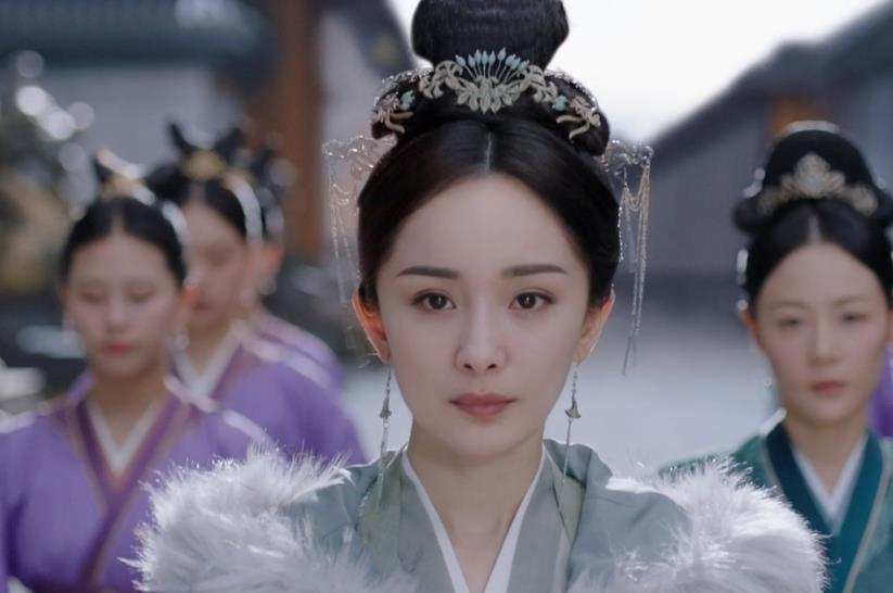 花匠小美 《斛珠夫人》公开晒预告，35岁杨幂演少女，男主古装扮相劝退粉丝
