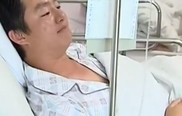 蓦然一牟 99%的致死率，男子喝下百草枯以死谢罪，妻子却不愿意来医院看他
