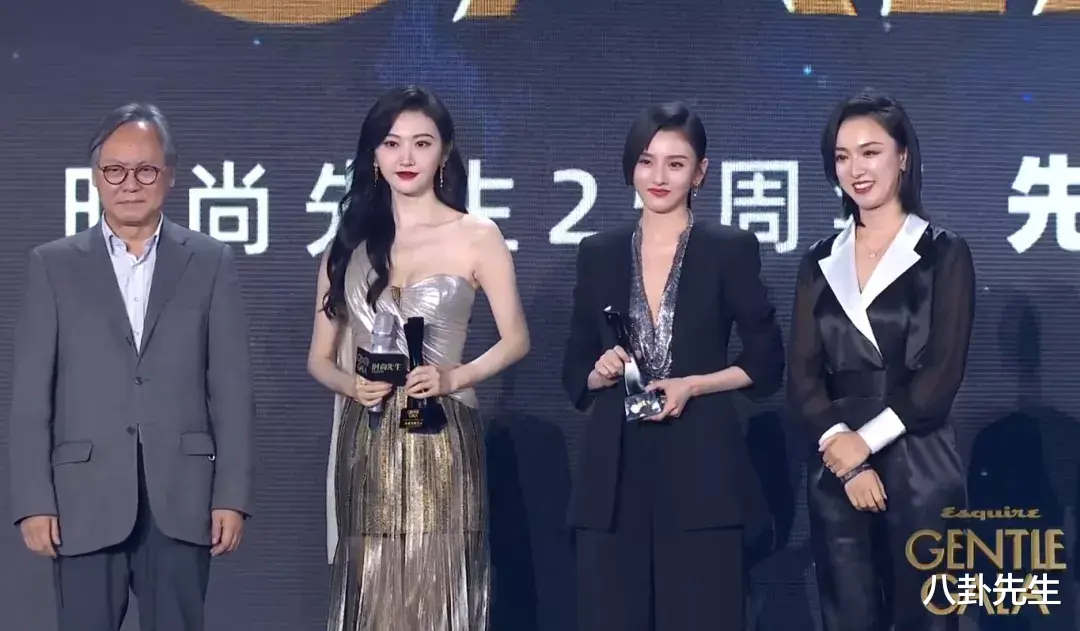 景甜|时尚先生盛典：张雨绮状态差，郭采洁发型翻车，龚俊王子异撞衫