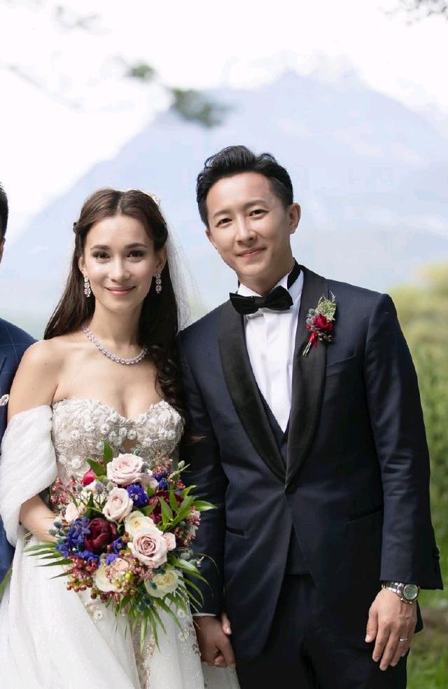 电影|10位混血女星今昔颜值对比：有人30颜垮，有人50如少女，谁最扛老