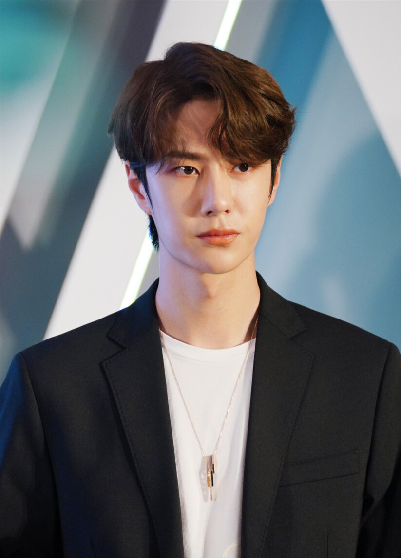 软妈硬爸|明星捐款本不应该道德绑架，但这两位让人气愤，一个诈捐一个骂人