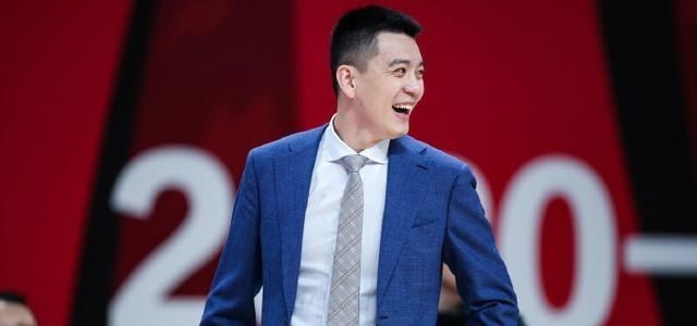 辽宁男篮|1换2协议基本达成！辽篮双子星解体，杨鸣用周琦小丁重塑争冠阵容